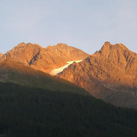 Adlers Arlberg 公寓