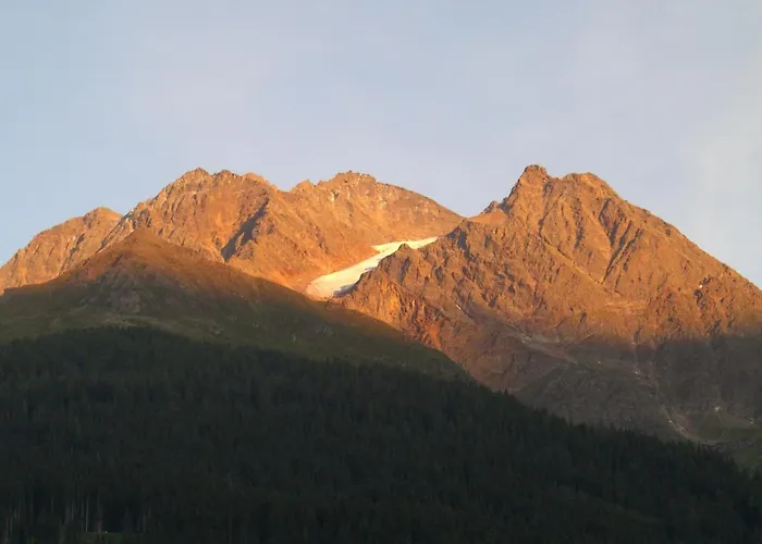 Adlers Arlberg شقة